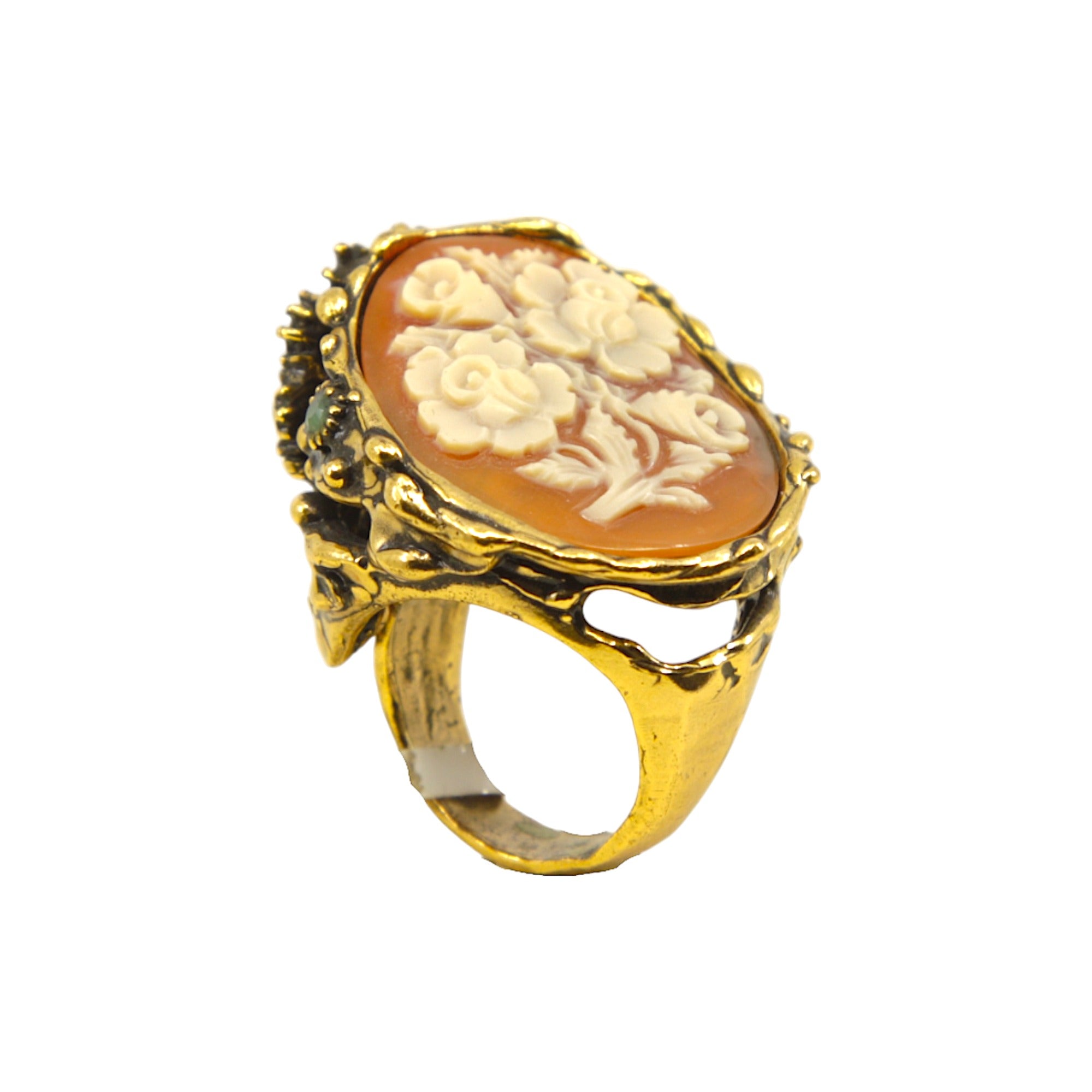 CAMMEO RING