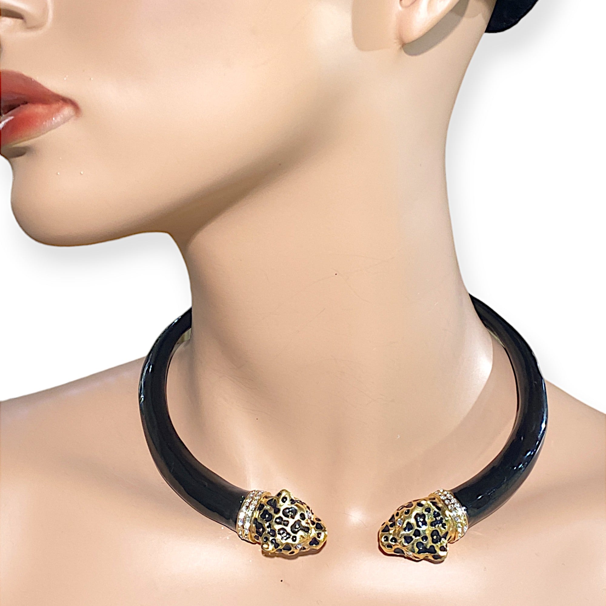 COLLANA GIAGUAR NERA
