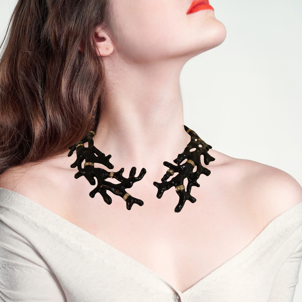 Necklace coral-shaped black