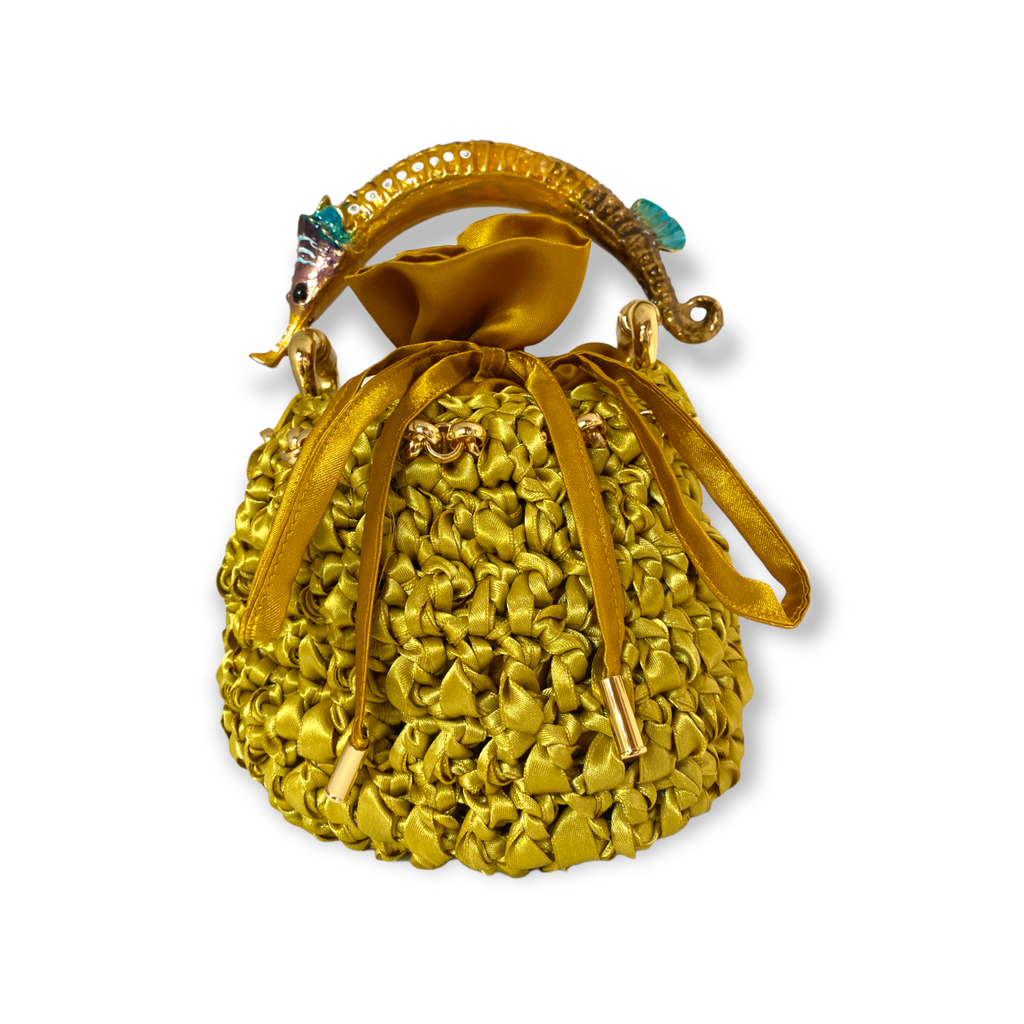 BUCKET WITH SEA HORSE HANDLE  INGASIRMIONE CREART2