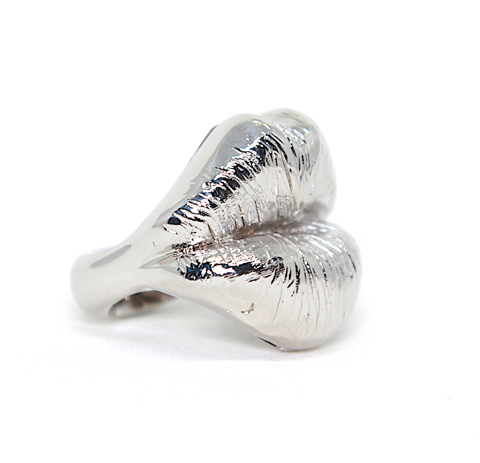 KISS RING SILVER